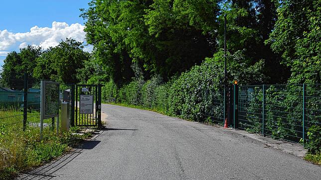 Das Tor zum Entsorgungsbetrieb ist ab 24. Juni wieder regelmäßig offen. Container-Marquardt hat die USG übernommen.
