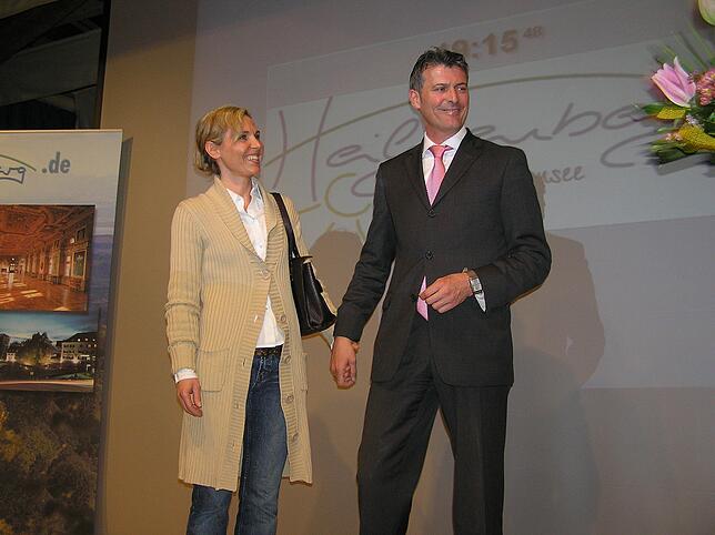 Frank Amann bei seiner Wiederwahl 2007 mit seiner Frau Carmen.