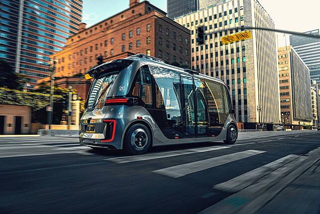 Mit 15 Sitzplätzen, aber ohne Lenkrad und Bremspedal: ZF stellte gerade in Las Vegas seine neuen autonomen Shuttlebusse vor.