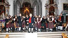 Zum Auftakt des 130-jährigen Bestehens des Musikvereins Todtmoos-Weg begeistert das Orchester unter der Leitung von Robert Faller mit ...
