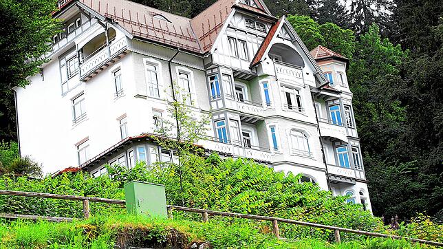 Nach der behutsamen Renovierung ist das einstige Kurhaus Waldlust heute wieder ein echtes Schmuckstück.
