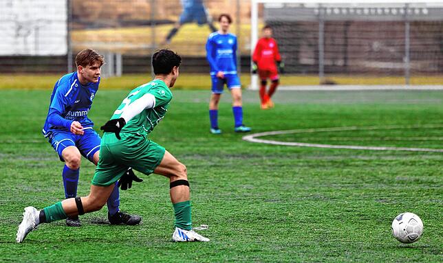 Bild 5: Die besten Bilder der Partie zwischen den B-Jugendteams des FC Radolfzell und der DJK Villingen