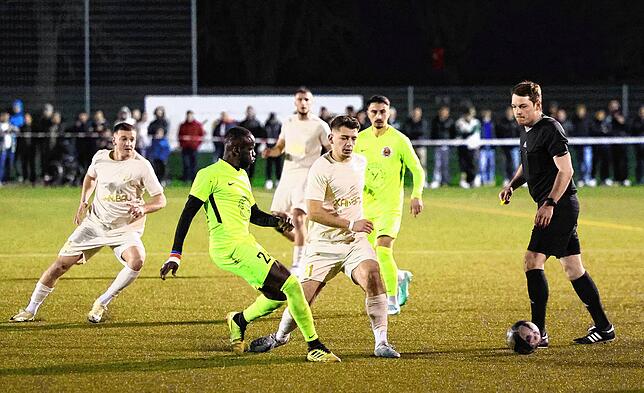 Bild 8: Unsere große Bildergalerie vom Landesliga-Spitzenspiel zwischen dem ESV Südstern und dem TSV Singen