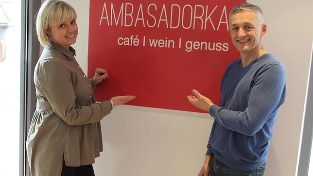 Magdalena und Michael Linnig haben die Räume des ehemaligen Café di Coppola in der Ulrichstraße übernommen und eröffnen ein Café und ...