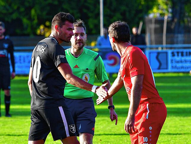 Bild 15: SV Buch siegt mit 2:0 beim enttäuschend auftretenden SV Jestetten &ndash; und wir haben die Bilder!