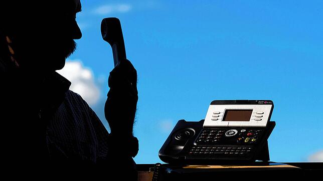 Immer wieder sind Trickbetrüger in der Region mit der Masche erfolgreich, sich am Telefon als Polizisten auszugeben und so das Vertrauen ...