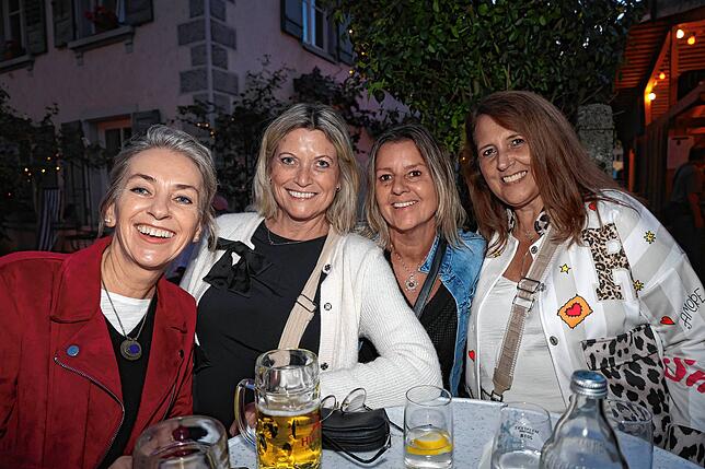 Bild 2: Wollmatinger Dorffest 2025: Wilde Engel bringen Stimmung und Partyfeeling pur