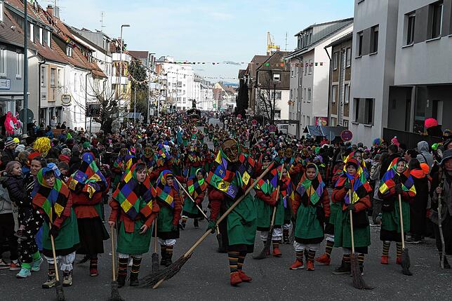 Bild 28: Bilder vom Narrensprung der Narrenzunft Seegockel in Friedrichshafen (3/3)