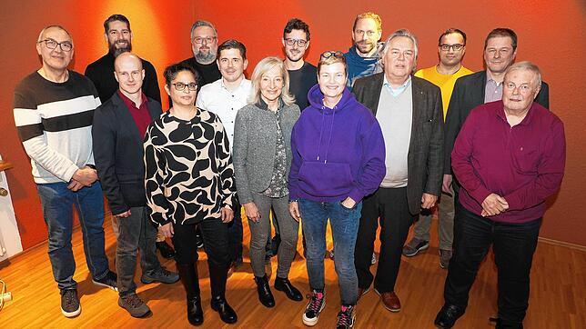 Auf den ersten 15 Listenplätzen sind bei den Freien Wählern Konstanz (von links): Simon Wachter, Moritz Stark, Marc Philipp Greis, ...