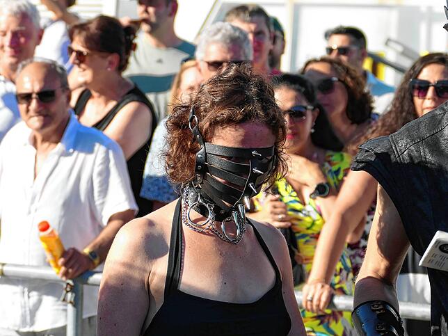 Bild 1: Das Torture Ship legt wieder ab: Die besten Bilder der BDSM- und Fetischfreunde am Bodensee