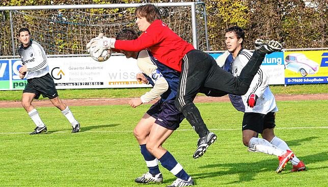 Bild 14: Schnappschüsse aus der Bezirksliga-Saison 2009/2010