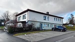 In die bisherige Wohnung im Untergeschoss des Kindergartens sollen künftig Büro- und Sozialräume für das Personal geschaffen werden. ...