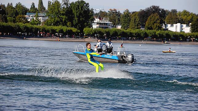 Bild 5: Konstanzer Seenachtfest 2022: Ein Highlight des Tages ist die Wasserski-Show