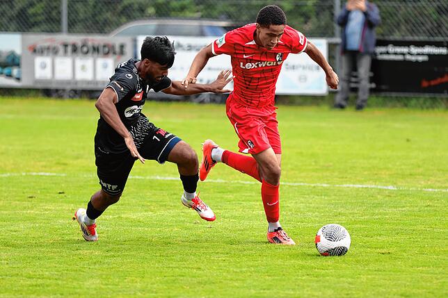 Bild 28: U19 des SC Freiburg gewinnt Test in Eggingen gegen den SV Schaffhausen mit 4:1 – wir haben Fotos!