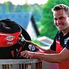 Eingepackt: Matthias Wenk richtet seine Klamotten für das nächste Training mit dem FC Wallbach. Ans Aufhören denkt die &bdquo;treue ...