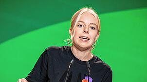 Jette Nietzard, Sprecherin der Grünen Jugend, spricht bei der Bundesdelegiertenkonferenz der Grünen. (Archivbild)
