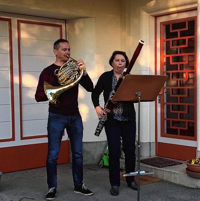 Iris Lagrange (Fagottistin und Kontrafagottistin bei der Südwestdeutschen Philharmonie) mit Gaëtan Lagrange (Hornist des Musikkollegium ...