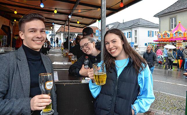 Für Konstantin Nürnberger, Silvana Metzger und Jil Fischer (von links) ist es egal, wie das Wetter ist.