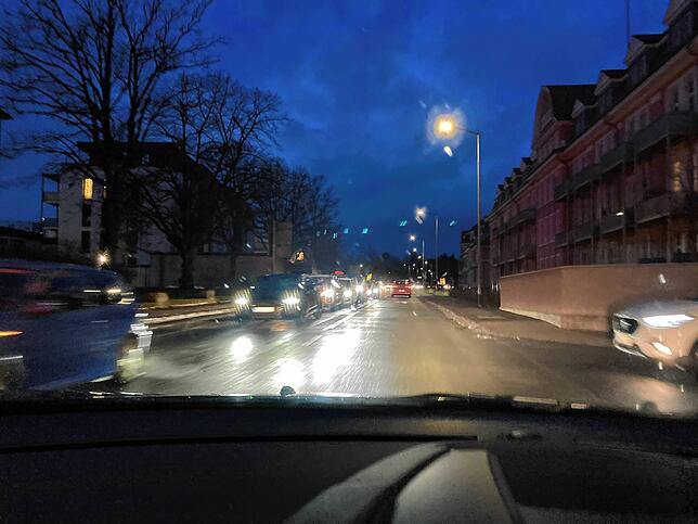 Schon morgens gegen 7.45 Uhr staut es sich auf der Kirnacher Straße bis an die Kreuzung Peterzeller Straße/L181. Ein Problem auch für ...