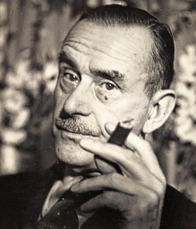 Thomas Mann mit Zigarre: In der Wertschätzung des Tabaks treffen sich die beiden Schriftsteller.