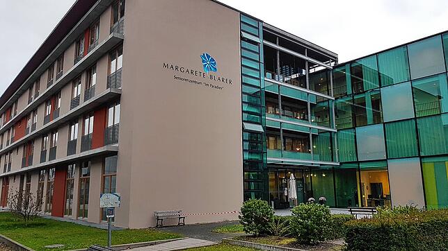 Schock im Margarete-Blarer-Seniorenzentrum in der Gartenstraße. 33 Bewohner und 15 Mitarbeiter sind mit Covid 19 infiziert.