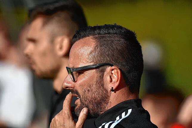 Michael Wasmer, Trainer des SV 08 Laufenburg, kommt angesichts der Personalnot, schon wieder ins Grübeln: „Die Rückrunde beginnt, ...