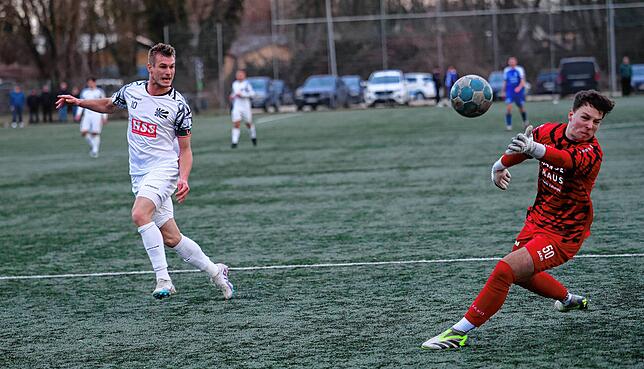 Bild 11: Unsere große Bildergalerie vom 8:1-Testspielsieg des FC 08 Villingen beim FC Radolfzell