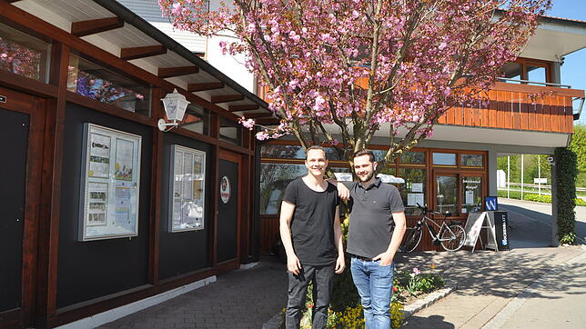 Die Brüder Andreas (links) und Claudius Wirth sind die neue Generation, die den Betrieb des Camping Wirthshof in die Zukunft führt.
