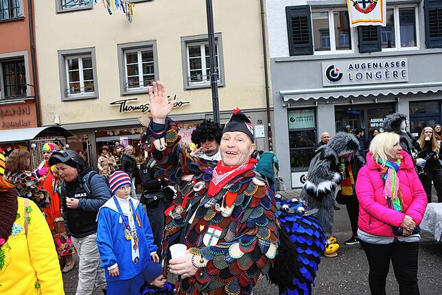 Bild 27: Närrisches Treiben beim Narrenmarkt 2024 in Konstanz