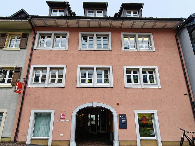 Das Gebäude, in dem Tourismusbüro, Stadtarchiv, Kultur- und Ordnungsamt untergebracht sind, wurde 1984 gebaut.