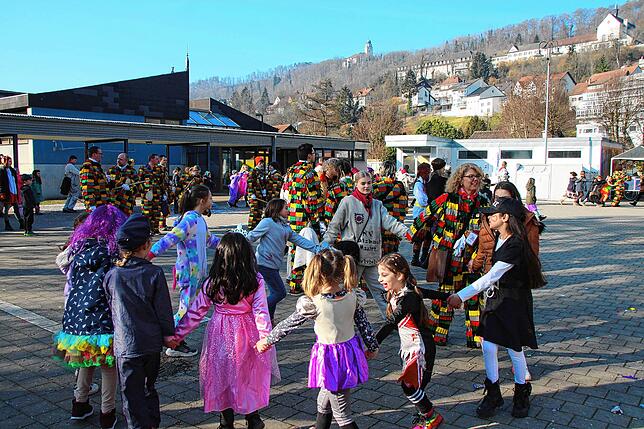 Jede Menge Spaß hatten die Narren am Schmutzigen Donnerstag bei der Befreiung der Kindergartenkinder und Schüler in Stühlingen.