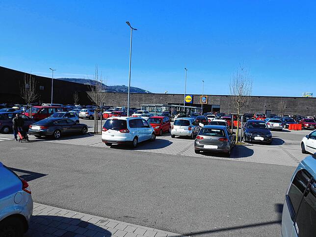 Lückenhaft: Auch der Parkplatz auf dem Brennet-Areal in Bad Säckingen war weit von seiner Kapazitätsgrenze entfernt.
