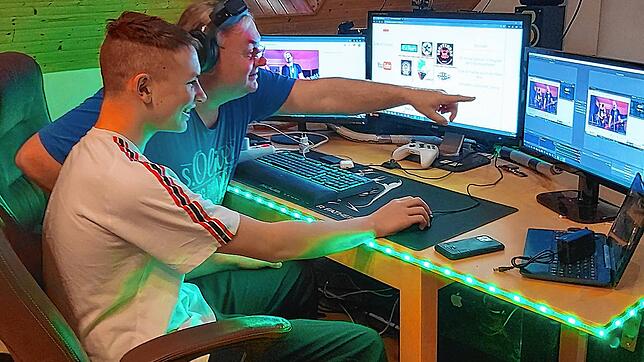 Ralph (hinten) und Robin Eble haben das Festival organisiert.