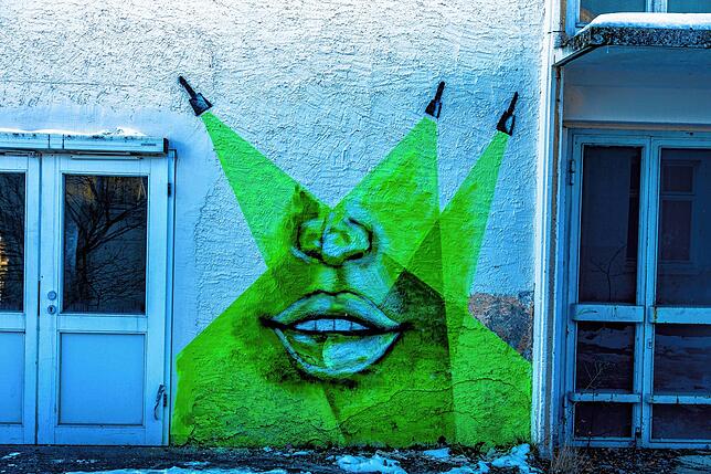 Graffiti an einer Wand der alten SABA-Gebäude.