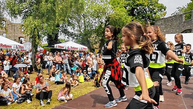 Das Burgfest kehrt in diesem Jahr zwar wieder zurück, doch es wird Änderungen geben: Es wird in diesem Jahr kein Programm auf der oberen ...