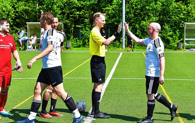 Bild 2: SG Mettingen/Krenkingen siegt 5:0 bei der U23 des SV 08 Laufenburg – und wir haben Bilder!