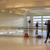 Im verspiegelten Übungsraum des Osloer Balletts üben die Tänzer den Umgang mit den Karbatschen.