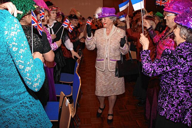 Paraderolle für Margot Schaumann als „Queen von Engeland“: 2020 war ihr letztes Auftritt vor dem Wechsel auf‘s ...