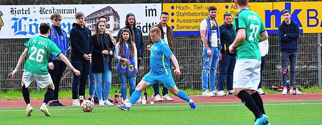 Bild 4: FC Zell fegt den SV Buch mit 7:1 vom Platz &ndash; und wir haben Bilder!