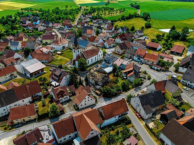 Bild 7: Großbrand: So sieht die Ruine von oben aus