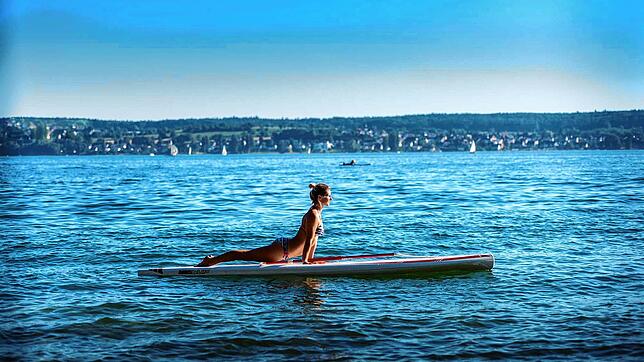 Die Überlinger Yoga-Lehrerin Raphaela Schäufele leitete den Yoga-Weltrekordversuch am Samstag auf der Landesgartenschau.
