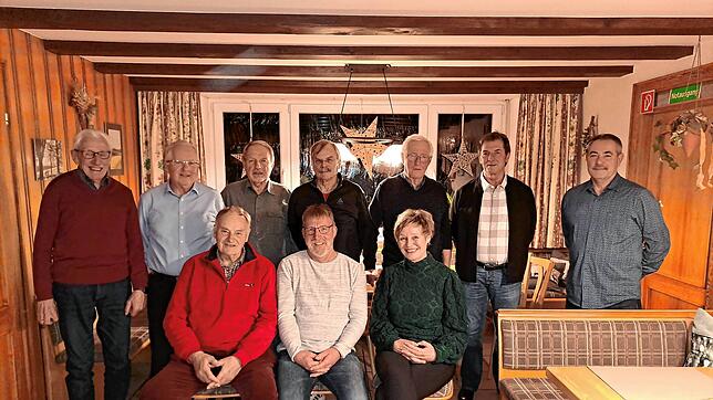 Hintere Reihe von links Edgar Engesser, Peter Betz, Walter Vosseler, Gerd Noack, Georg Hauser Lothar Gail, Hans Münzer; vorne Georg ...