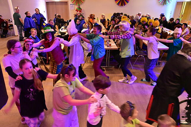 Bild 34: Schmodoball 2025 in St. Georgen: So spektakulär war das Event im Goldenen Auerhahn – Bilder hier!