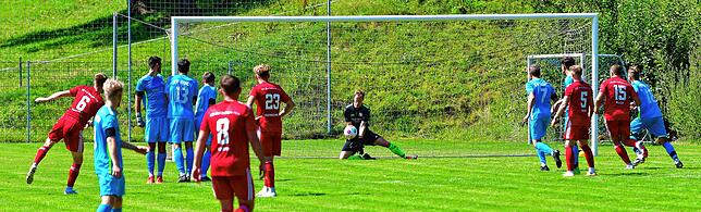 Bild 26: VfR Bad Bellingen müht sich zu einem 3:1 beim SV Buch &ndash; und wir haben Bilder!