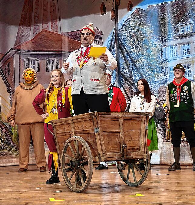 Zunftmeister John Weber, der die Gäste begrüßte, hat mittlerweile ein so hohes Ansehen bei den Gerstensäcken erreicht, dass er sich ...