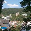 Idyllische Lage: das ehemalige Schramberger Krankenhaus, Gut Berneck und das Personalwohnheim. Bild: Martin Himmelheber