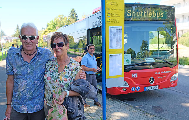 „Das hat wunderbar geklappt und war bequem“: Bernhard und Regina Schultheiß aus Villingen nutzten den Pendlerparkplatz mit ...