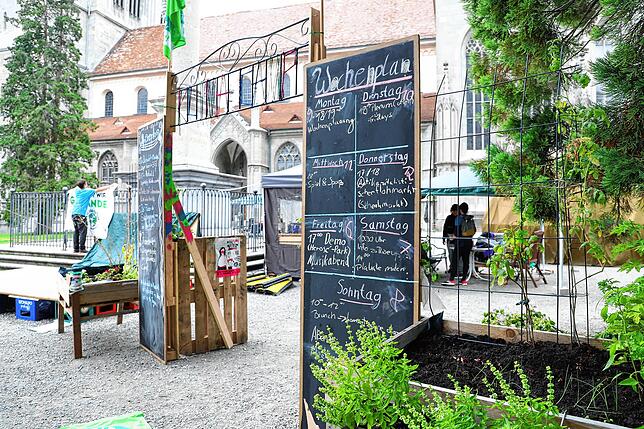 Der Eingang des Protestcamps.