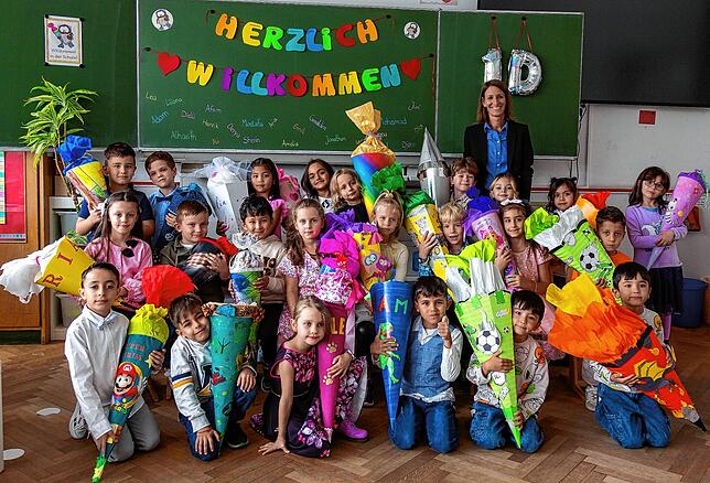 Die 1d Eulenklasse der Waldeck-Schule Singen mit ihrer Klassenlehrerin Sandra Gersbacher.