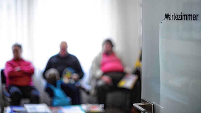 Kardiologe, Augenärztin, Gynäkologe: Immer wieder machen Patienten die Erfahrung, dass sie keine Facharztpraxis finden.